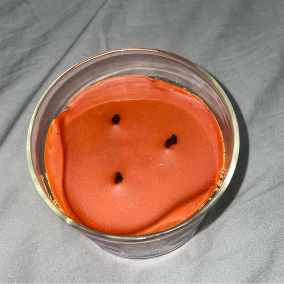 Bath & Body Works Spiced Ginger Bread Candle - Picture 2 of 2